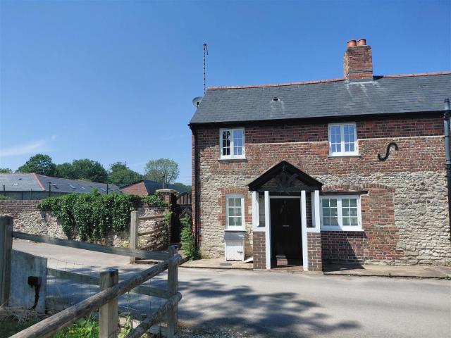 House for rent in Piddlehinton, East Dorset