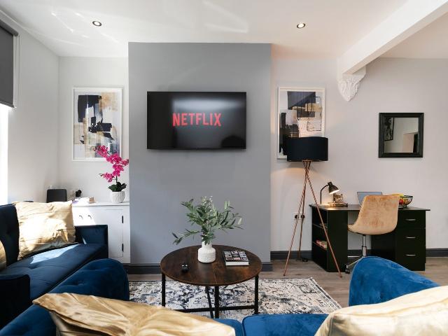 House for rent in Calderstones