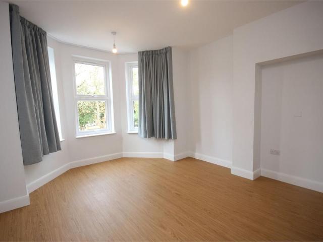 Room for rent in Fallow Corner, Greater London