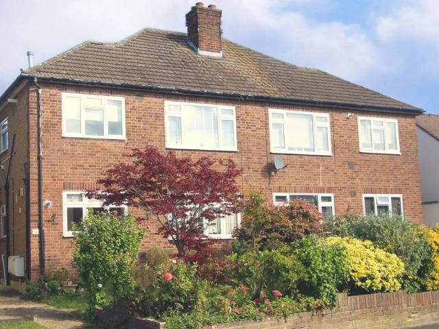 Flat for rent in Pilgrims' Hatch, Navestock Side
