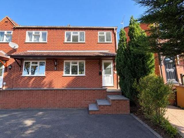 House for rent in Swadlincote, South Derbyshire