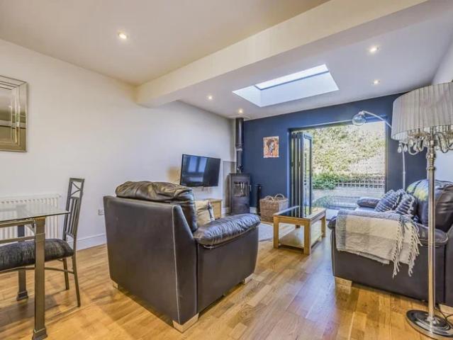 House for rent in Littlecote, West Sussex