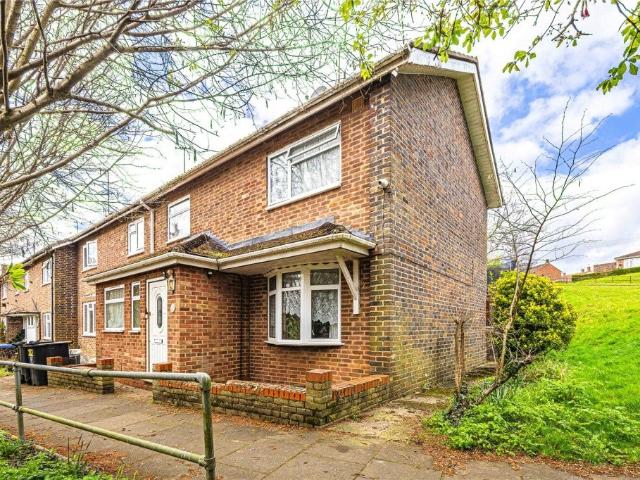 House for rent in Pouchen End, Hertfordshire