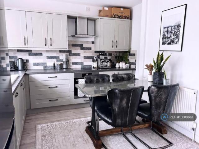 House for rent in Newton Hill, Wakefield