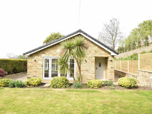 House for rent in Newmillerdam, Wakefield