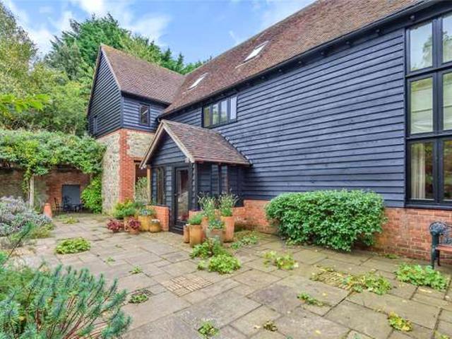 House for rent in Oxted, Hillview