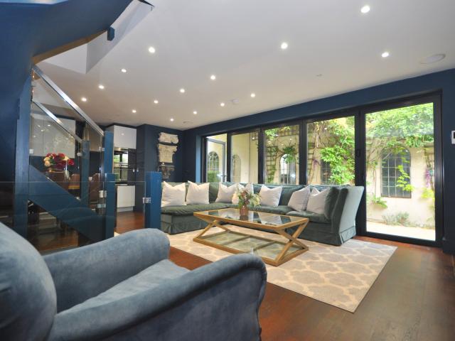 House for rent in Ewens Farm, Golden Valley