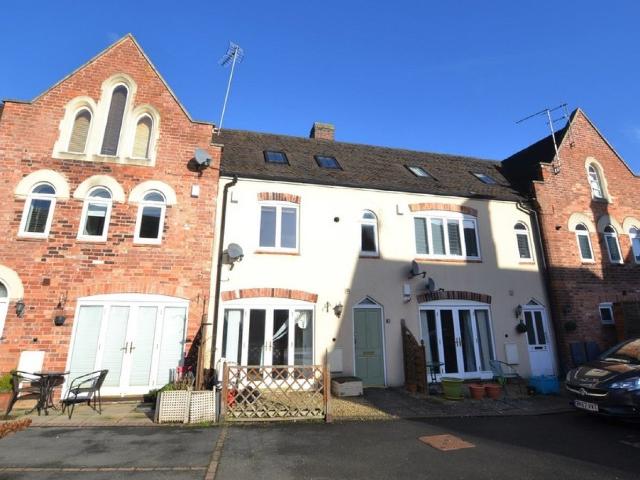 House for rent in Sydenham, Green Close