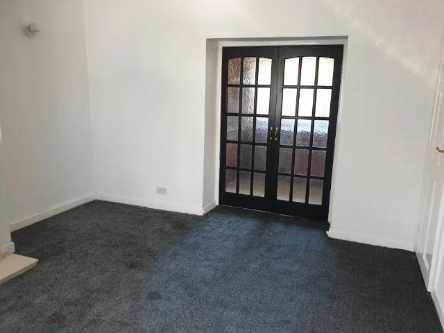 House for rent in Paddock, Milnsbridge