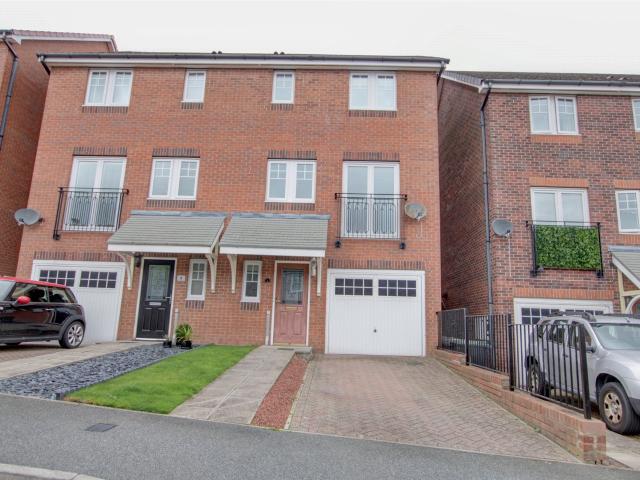 House for rent in Quaking Houses, Stanley