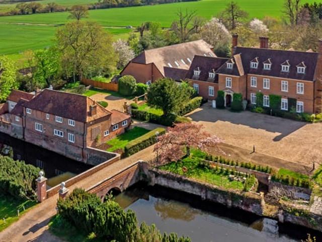 House for rent in Shenley, Hertfordshire