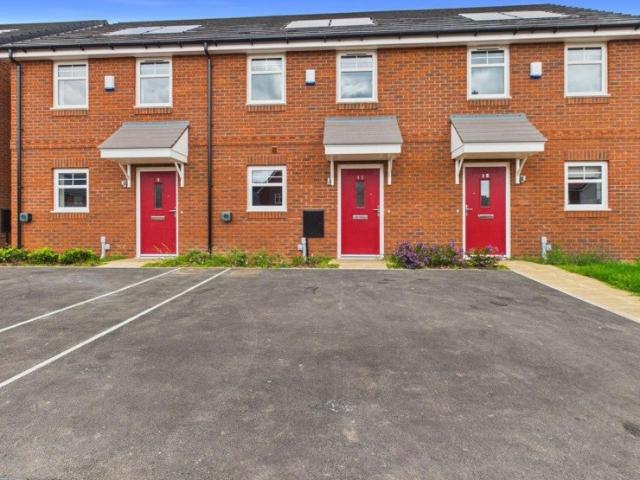 House for rent in Keresley Green, Keresley