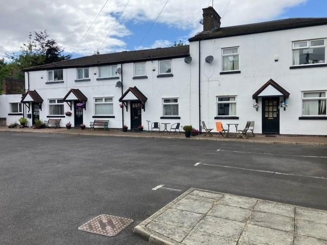 House for rent in Calderstones