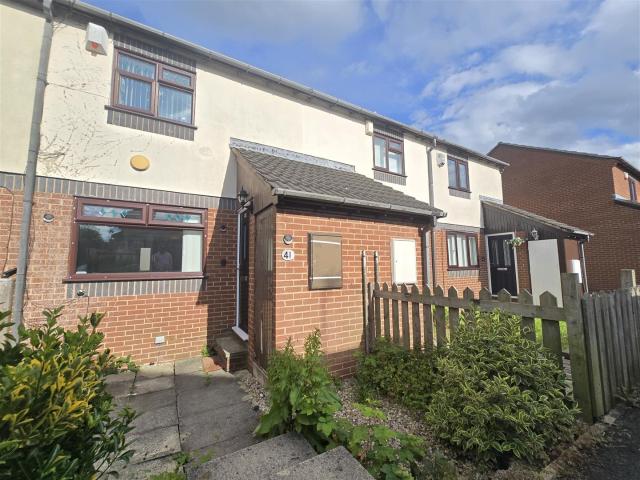 House for rent in Whinmoor, West Yorkshire