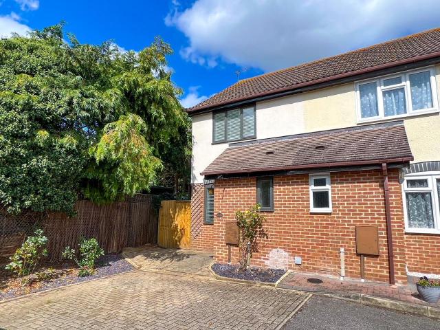 House for rent in Molesey, Elmbridge
