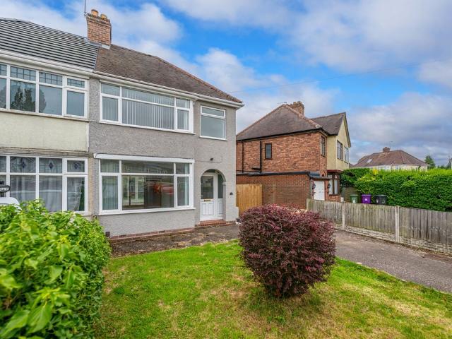 House for rent in Aldersley, Claregate