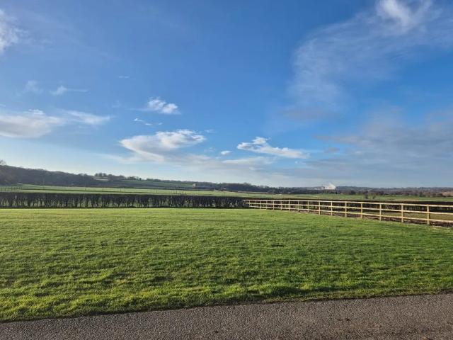House for rent in Kingsley, Cheshire