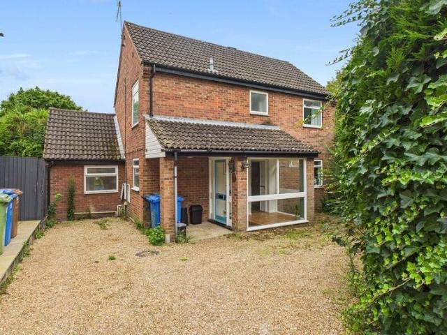 House for rent in Clover Hill, East Bank