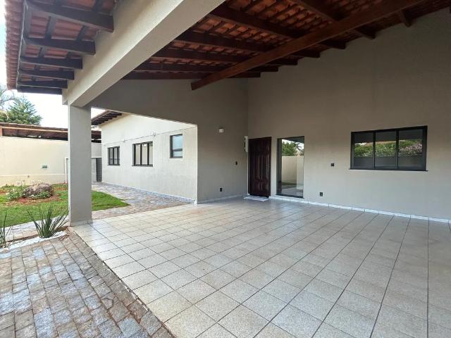 Casa aluguel em Região Geográfica Imediata do Distrito Federal, Região Integrada de Desenvolvimento do Distrito Federal e Entorno