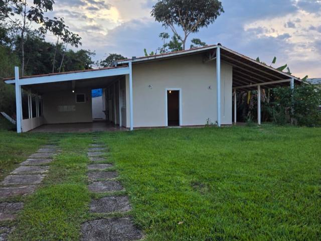 Casa aluguel em Região Geográfica Imediata do Distrito Federal, Região Integrada de Desenvolvimento do Distrito Federal e Entorno