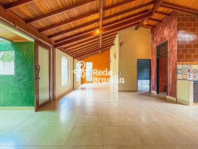 Casa aluguel em QR 208, Samambaia