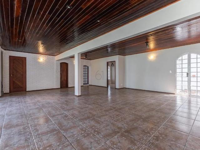 Casa aluguel em Lago Norte, Região Geográfica Intermediária do Distrito Federal