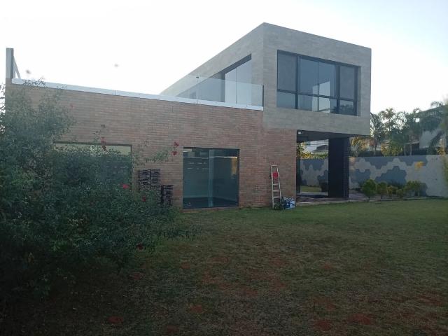 Casa aluguel em Região Geográfica Imediata do Distrito Federal, Região Integrada de Desenvolvimento do Distrito Federal e Entorno