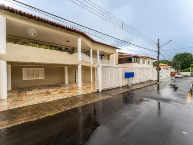 Casa aluguel em Região Geográfica Imediata do Distrito Federal, Região Integrada de Desenvolvimento do Distrito Federal e Entorno
