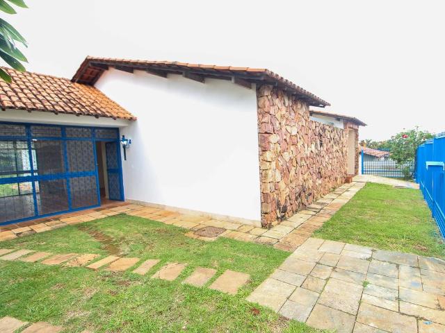 Casa aluguel em Região Geográfica Imediata do Distrito Federal, Região Integrada de Desenvolvimento do Distrito Federal e Entorno