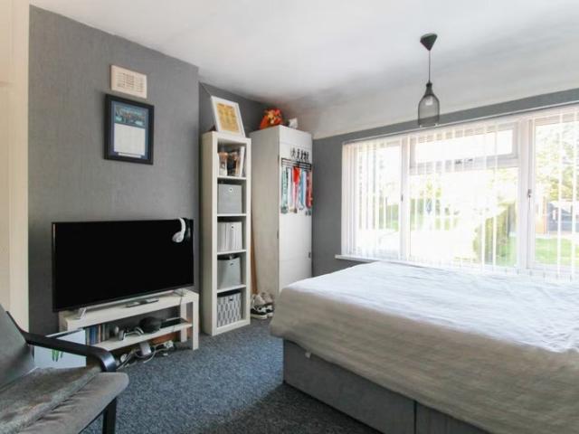 House for rent in Stocking Farm, Old Wharf