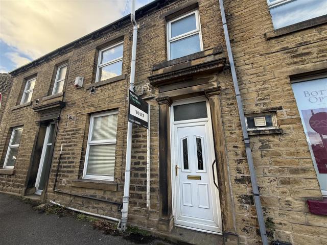House for rent in Lindley, West Yorkshire
