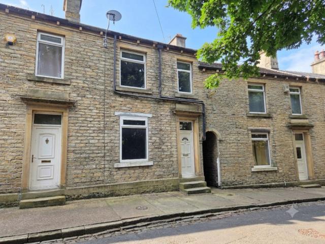 House for rent in Cowlersley, Quarmby