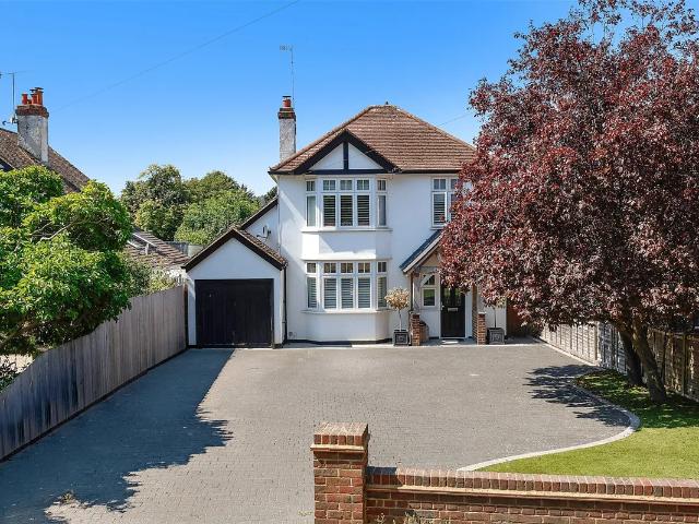 House for rent in Pachesham Park, Surrey