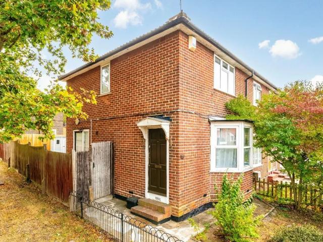 House for rent in London Borough of Ealing, Greater London