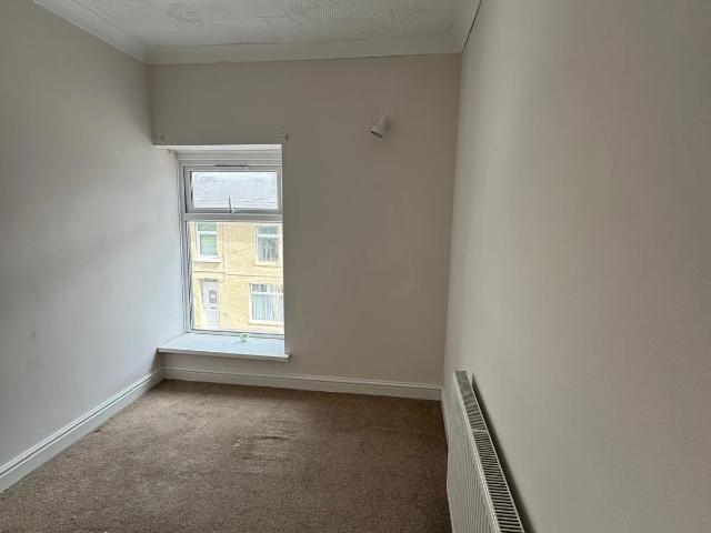 House for rent in Aberfan, Wales