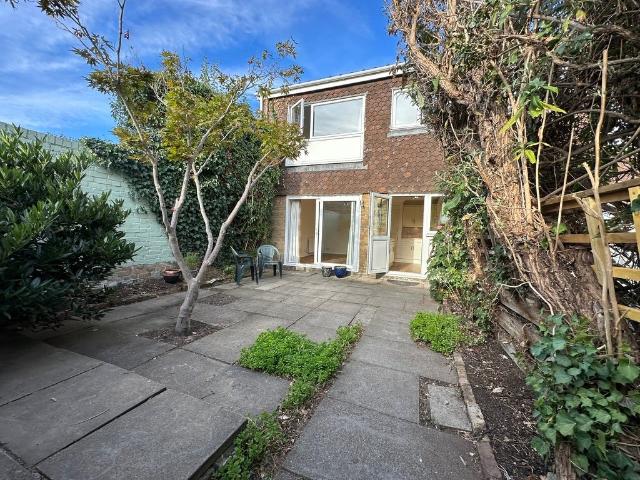 House for rent in Blackhills, Surrey