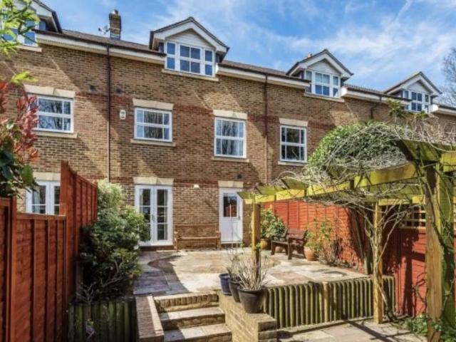 House for rent in Carshalton-on-the-Hill, Greater London