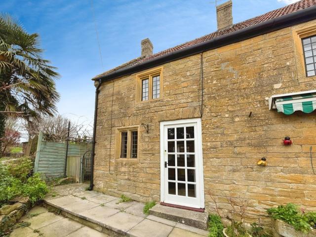 House for rent in Ash