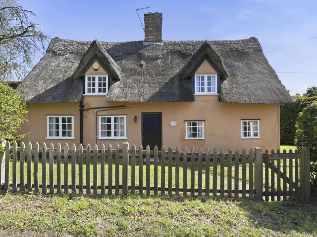 House for rent in Chelmondiston, Suffolk