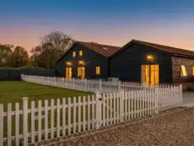 House for rent in Fole, Surrey