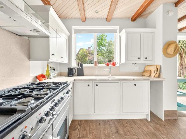 House for rent in Canonbury, Greater London