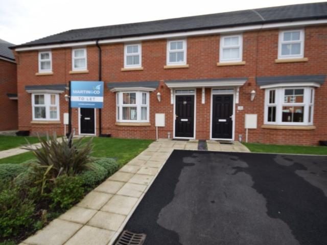House for rent in Newbold, Burnedge
