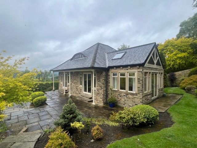 House for rent in Crossflatts, West Yorkshire