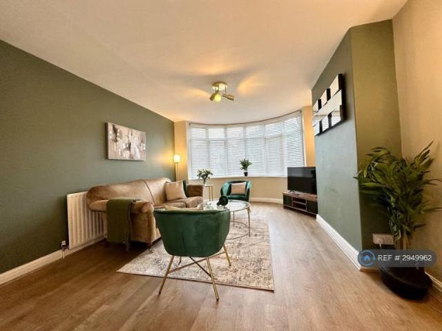 House for rent in Carr Manor, Leeds