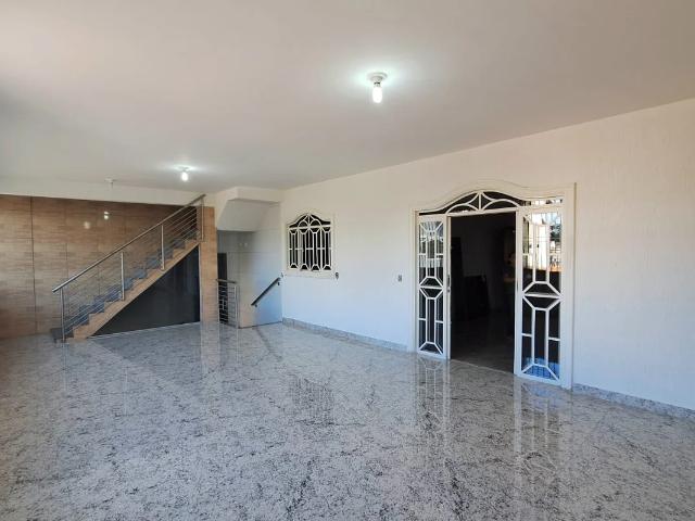 Casa aluguel em Região Geográfica Imediata do Distrito Federal, Região Integrada de Desenvolvimento do Distrito Federal e Entorno