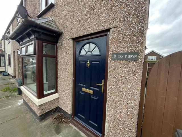 House for rent in Mynydd Isa, Wales