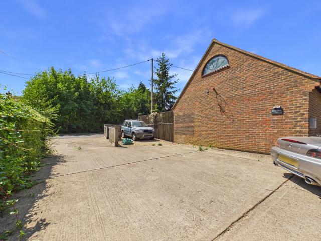 House for rent in Rout's Green, Bledlow Ridge