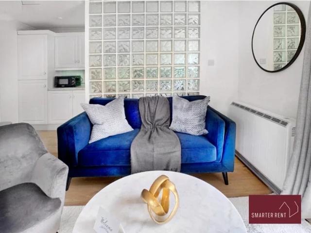 House for rent in Martin's Heron, Winkfield