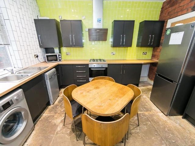 House for rent in Beckett Park, Leeds