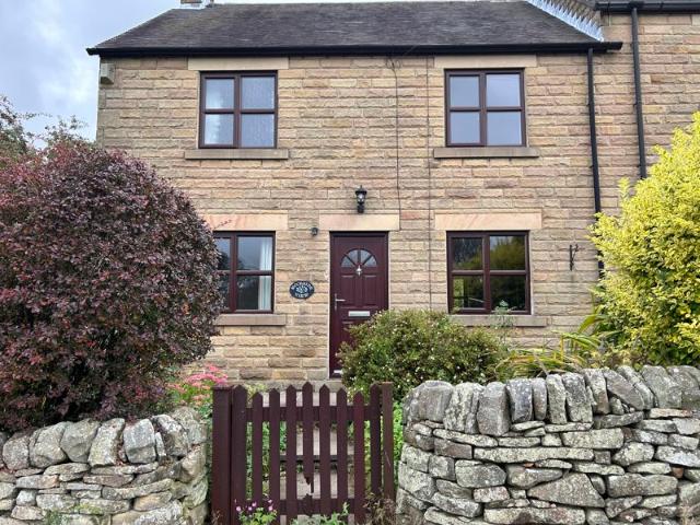 House for rent in Charlesworth, East Midlands